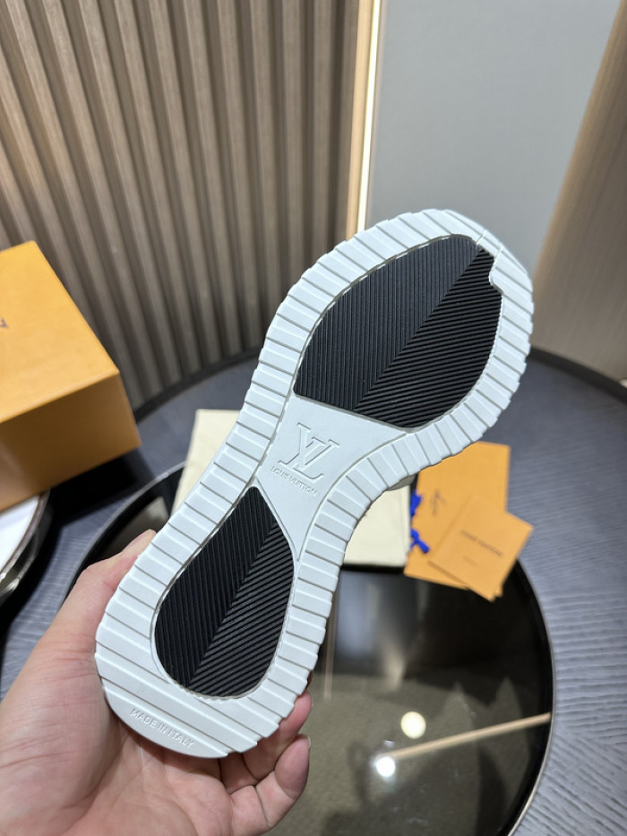 LUSV SNEAKERS