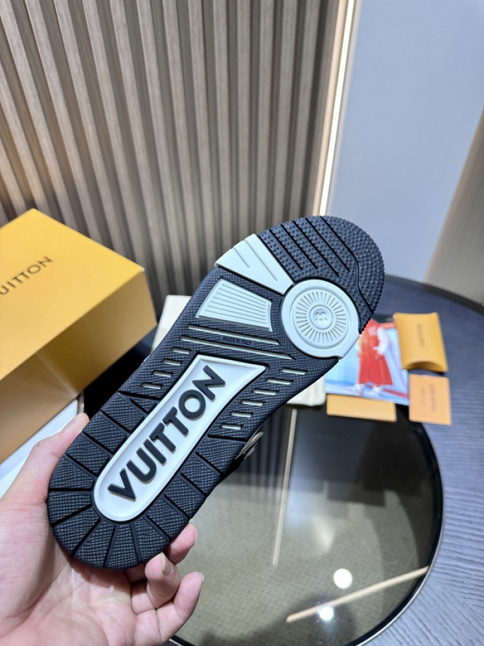 LUSV SNEAKERS