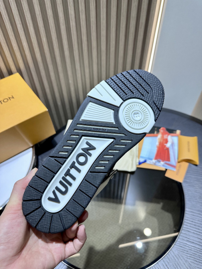 LUSV SNEAKERS