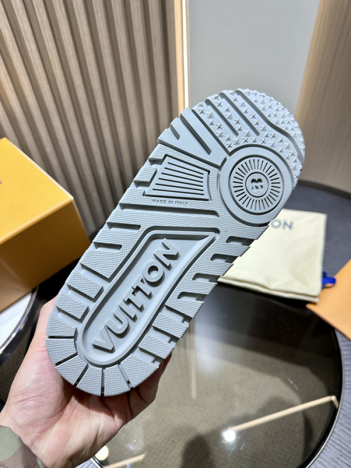 LUSV SNEAKERS