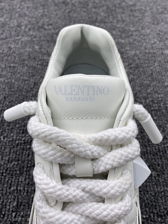 Va1e*ntin0 garavani sneaker