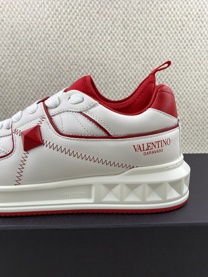 Va1e*ntin0 garavani sneaker