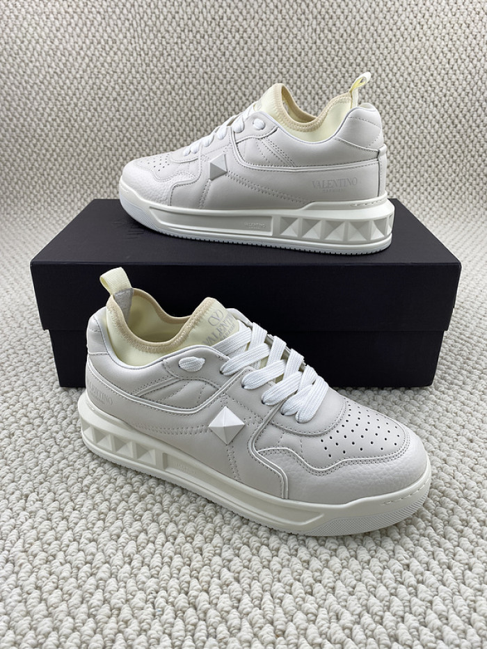 Va1e*ntin0 garavani sneaker