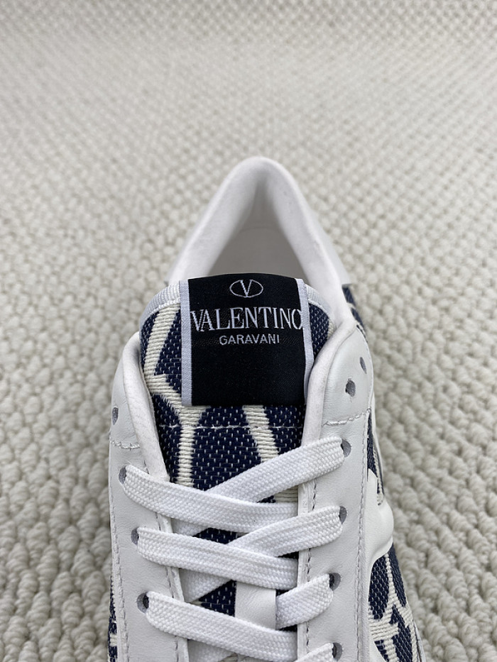 Va1e*ntin0 garavani sneaker