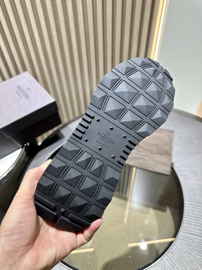 Va1e*ntin0 garavani sneaker