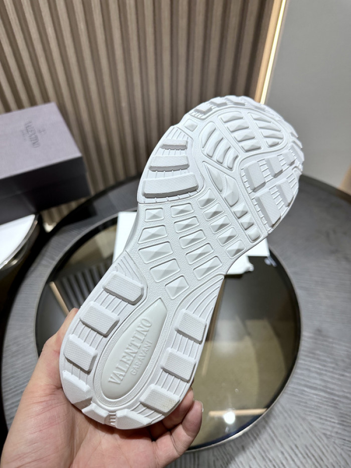 Va1e*ntin0 garavani sneaker