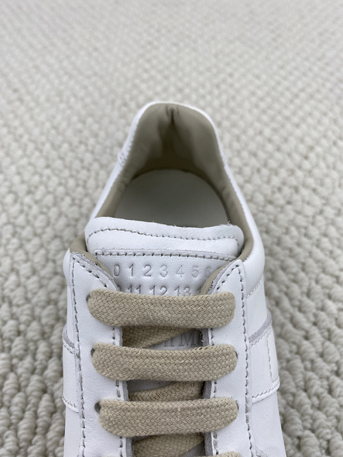 ma*s*n Ma*i*la sneaker