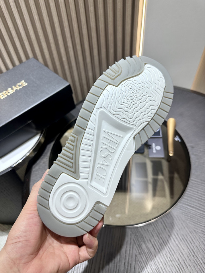 Va1e*ntin0 garavani sneaker