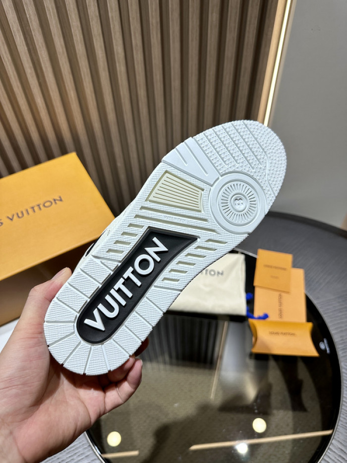 LUSV SNEAKERS