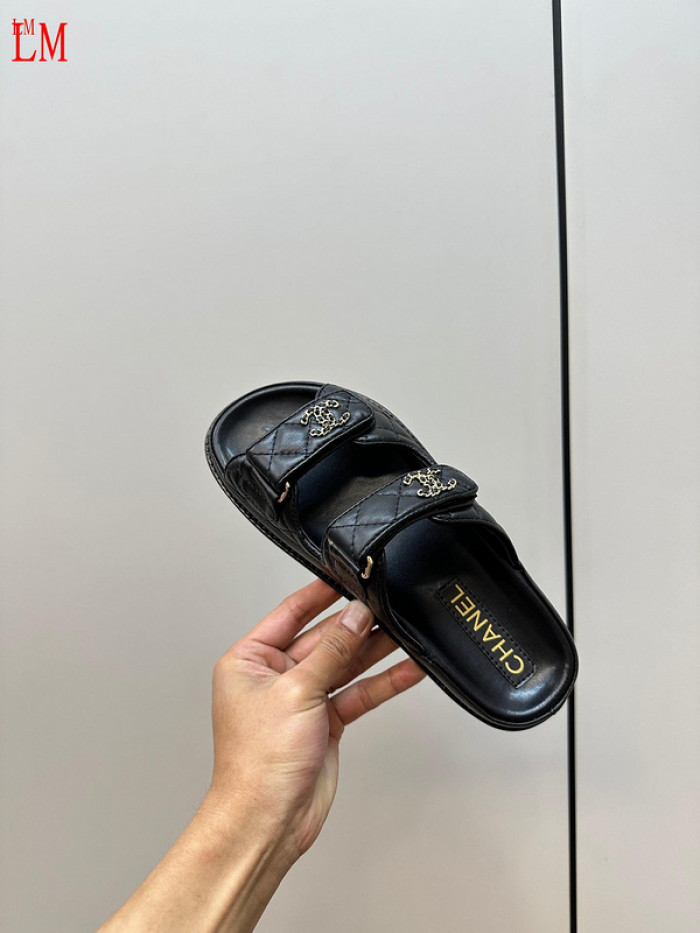 CN Slide Sandal