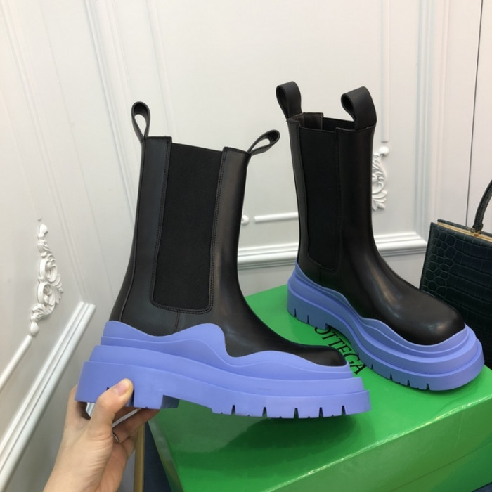 Bo*te*ga ve*ne*ta chelsea tire leather high boot
