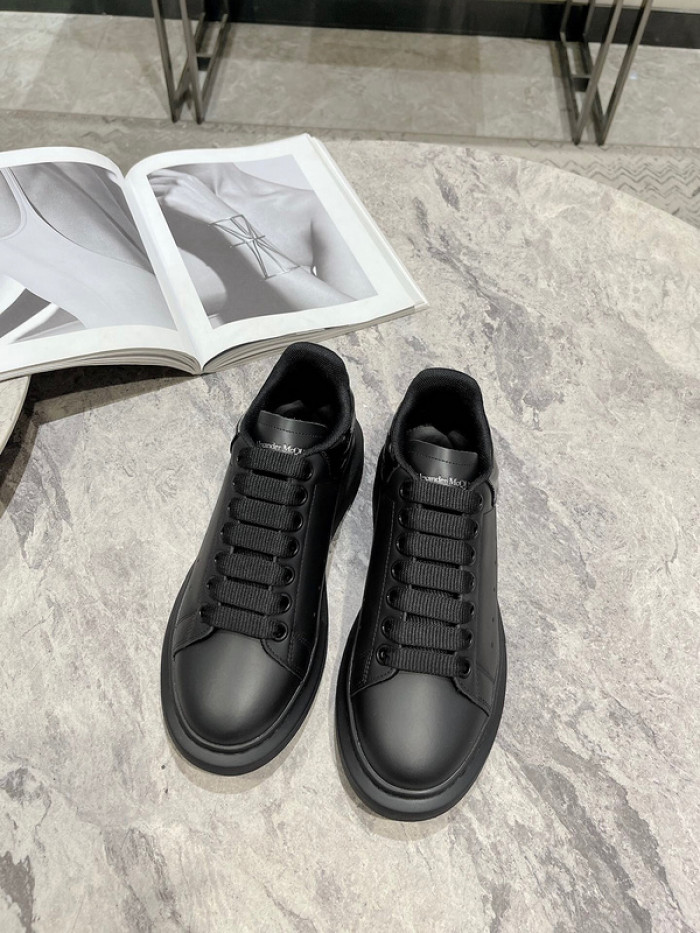 ALEXMQ Sneakers