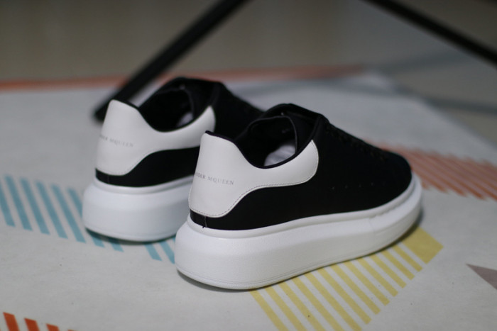 ALEXMQ Sneakers