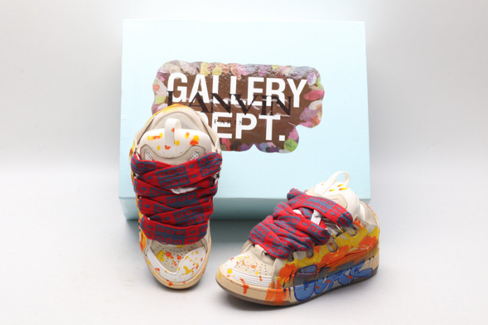 Lanu1n curb sneaker