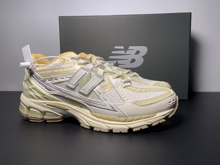 new Ba1an*e 1906u low lunar new year pack - cream - m1906nly