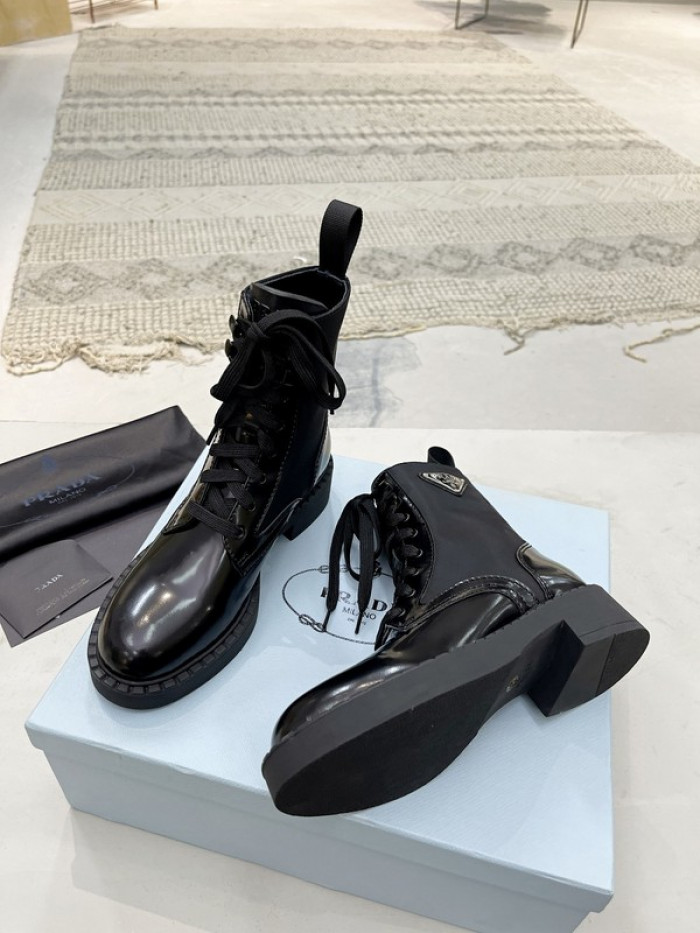 Pra*a boots