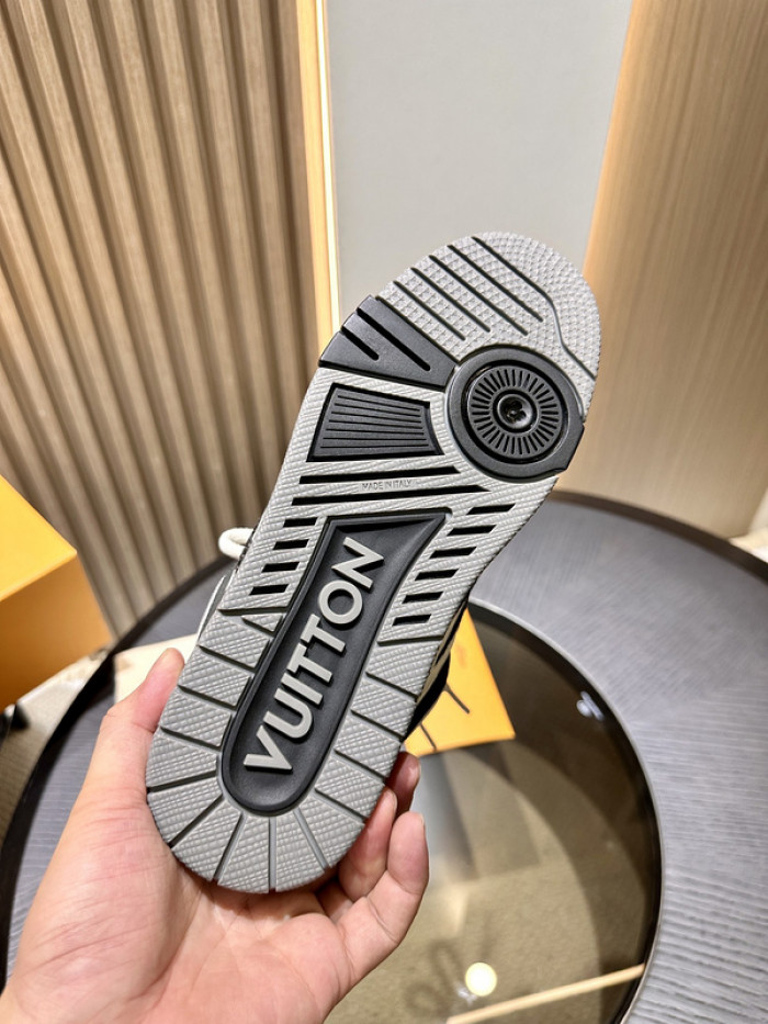 LUSV SNEAKERS