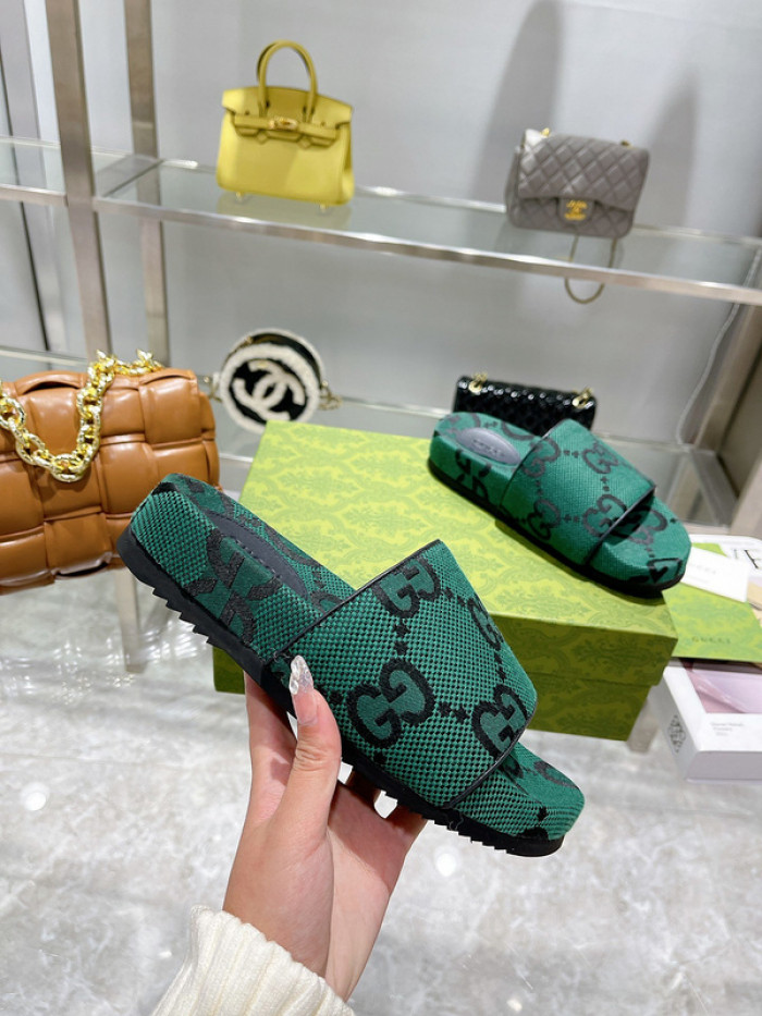 GCI GG Slide Sandal