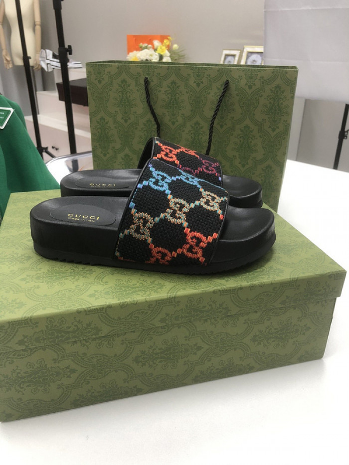 GCI GG Slide Sandal