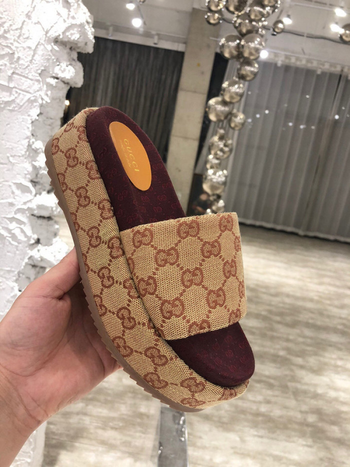 GCI GG Slide Sandal