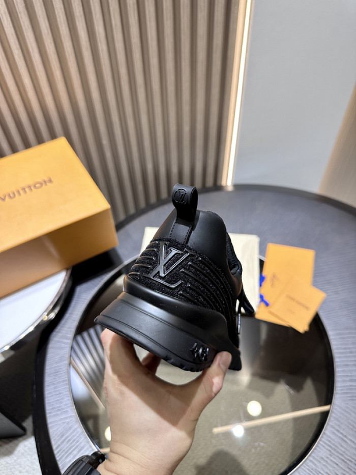 LUSV SNEAKERS