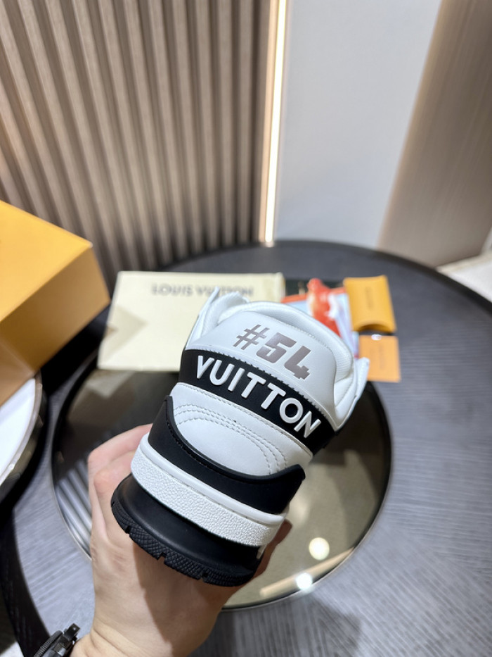 LUSV SNEAKERS