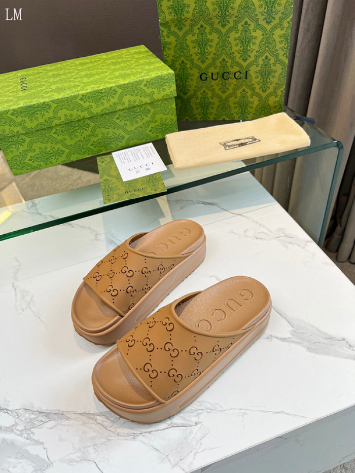 GCI GG Slide Sandal
