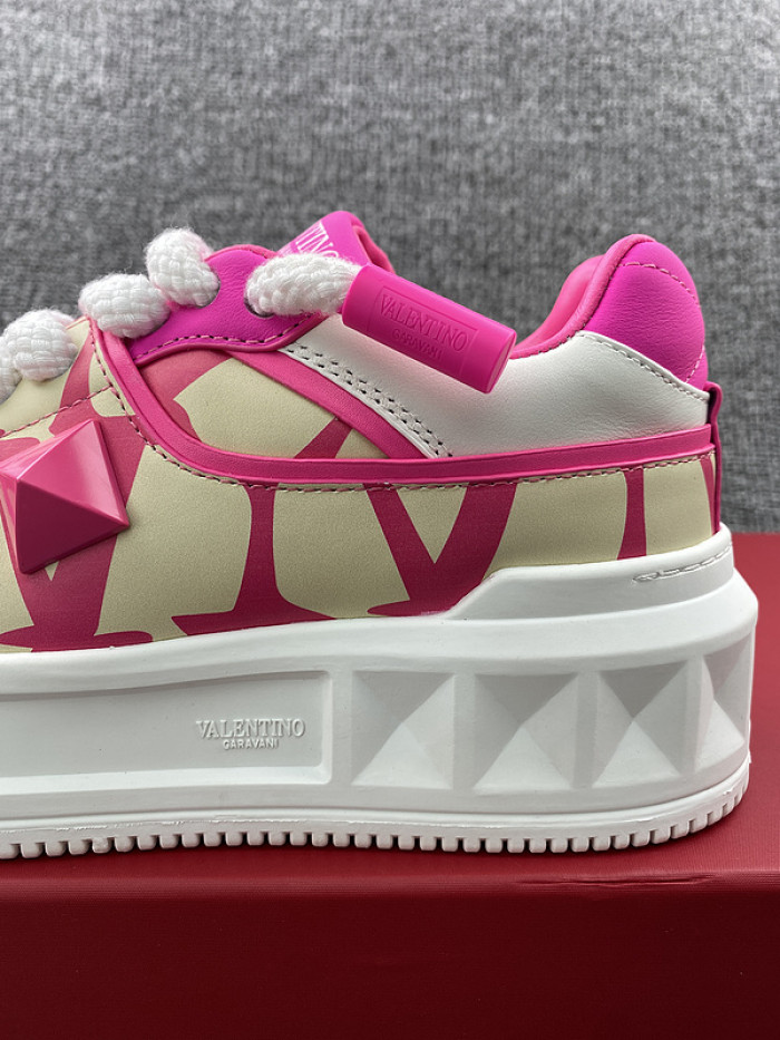 Va1e*ntin0 garavani sneaker