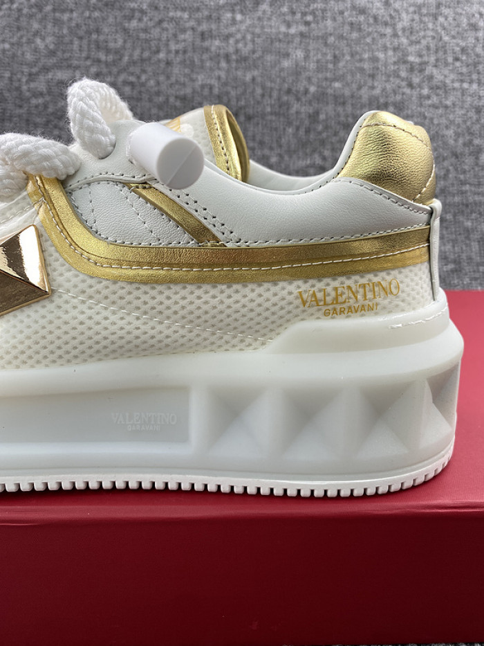 Va1e*ntin0 garavani sneaker