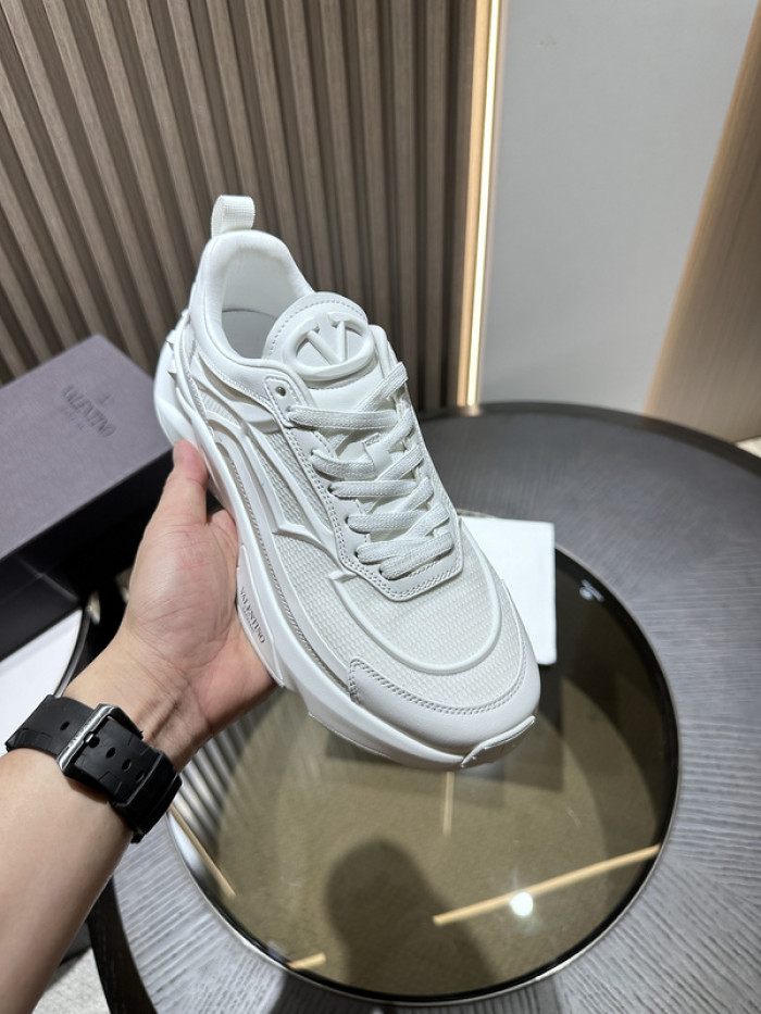 Va1e*ntin0 garavani sneaker