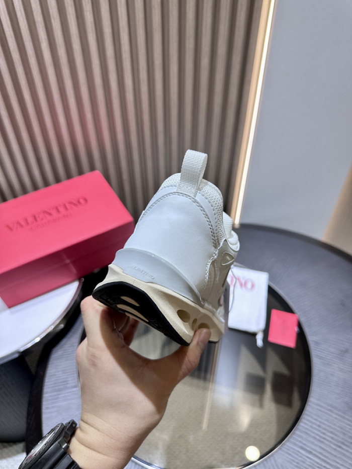 Va1e*ntin0 garavani sneaker