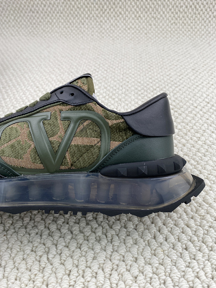 Va1e*ntin0 garavani sneaker