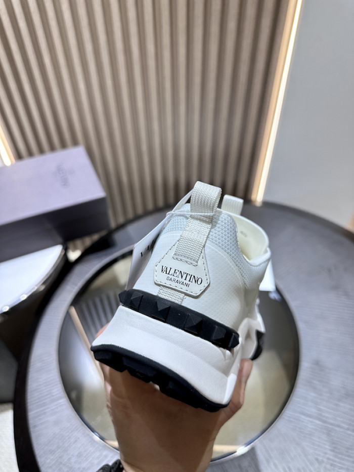 Va1e*ntin0 garavani sneaker