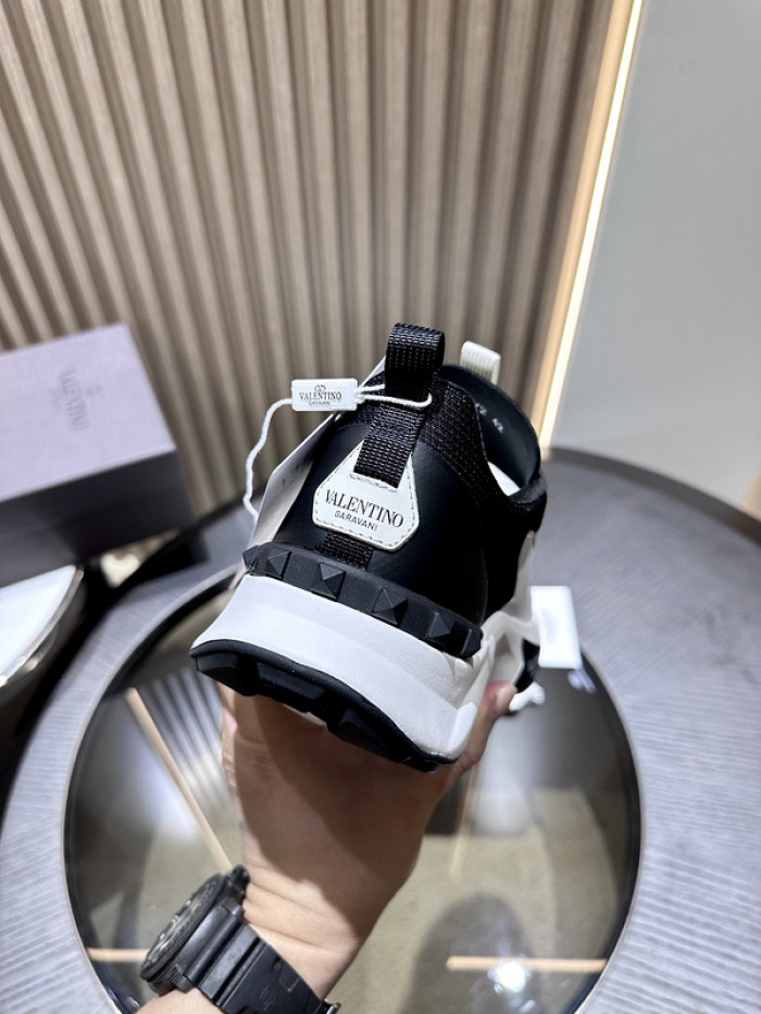 Va1e*ntin0 garavani sneaker
