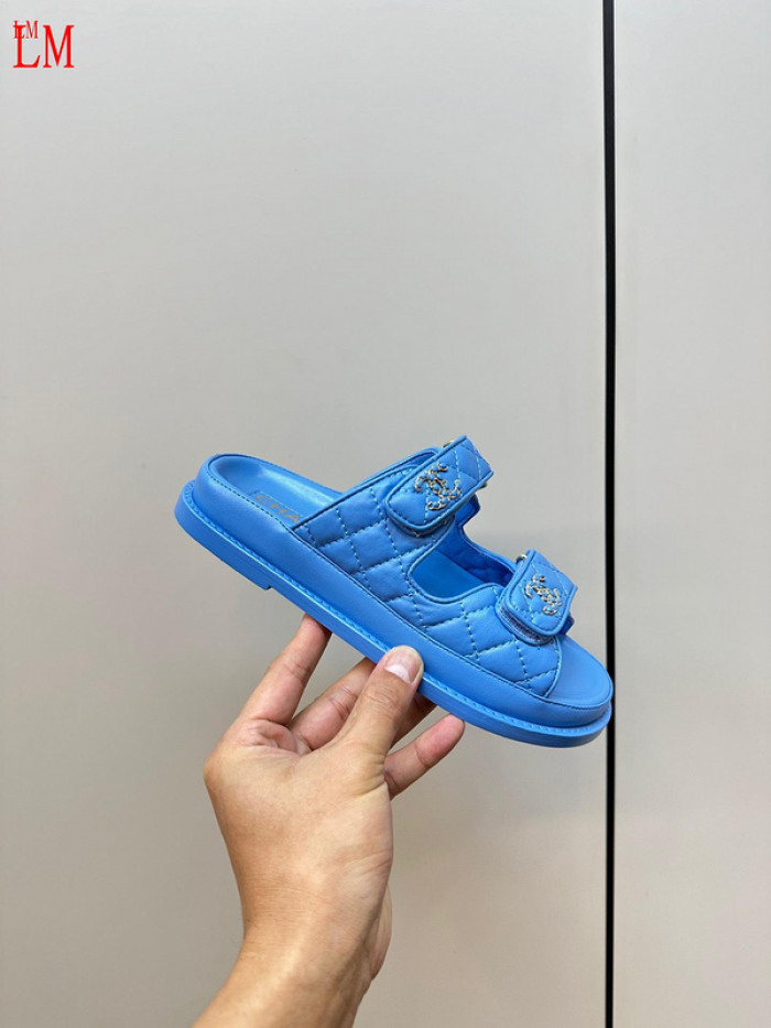 CN Slide Sandal