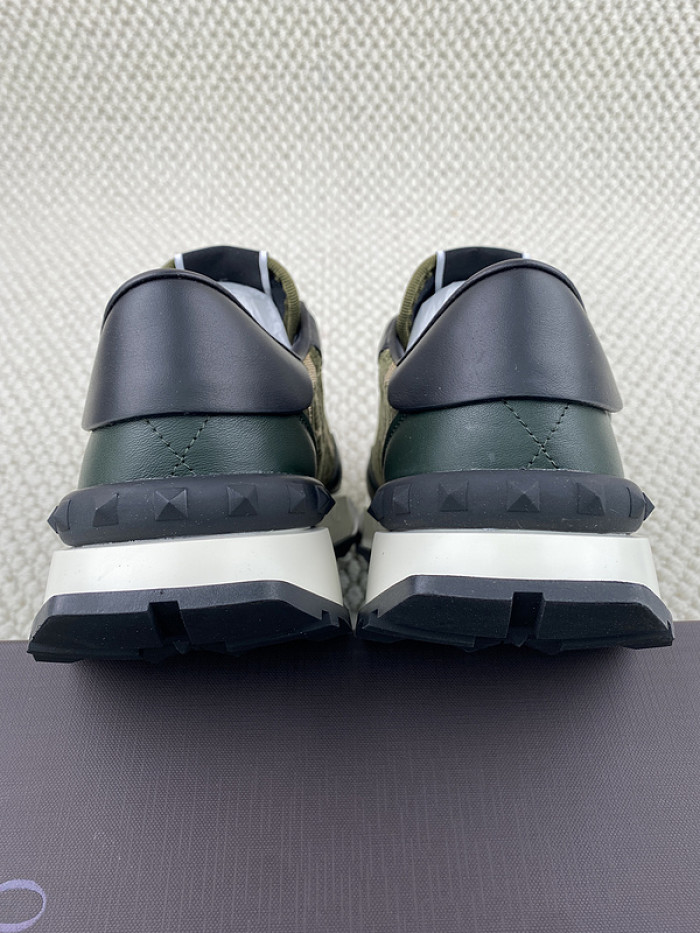 Va1e*ntin0 garavani sneaker