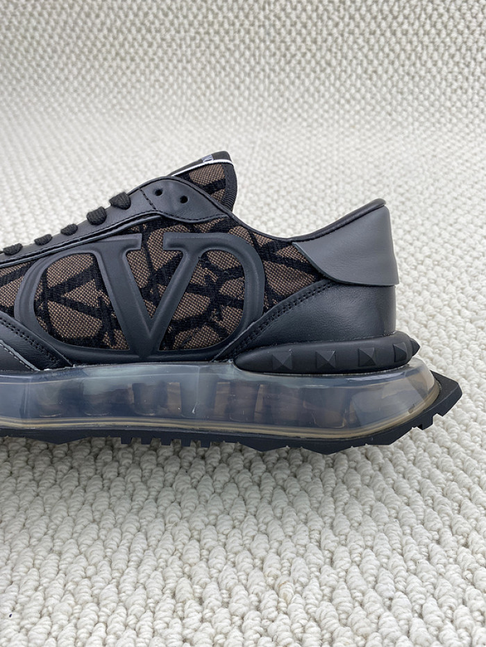 Va1e*ntin0 garavani sneaker