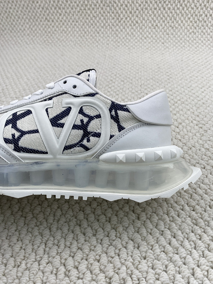 Va1e*ntin0 garavani sneaker