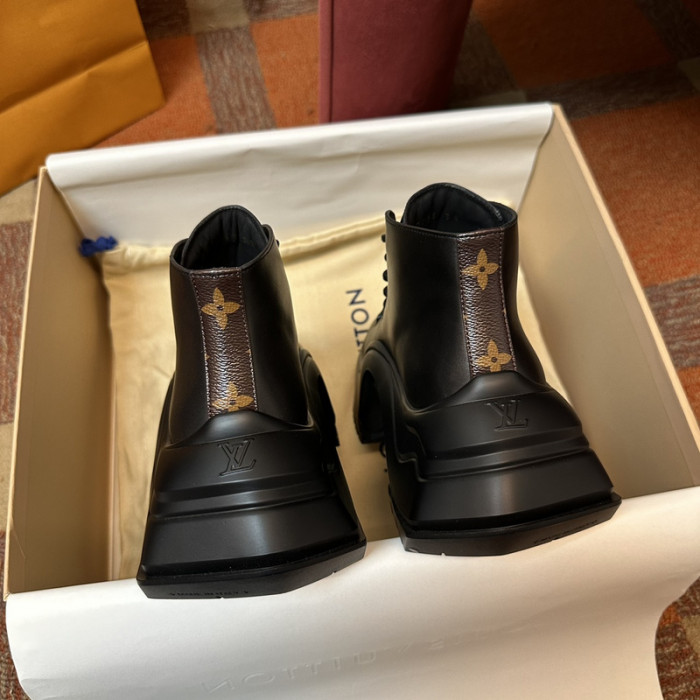 LUSV SNEAKERS