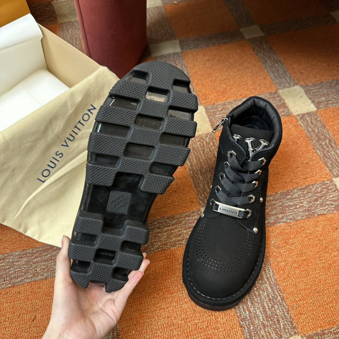 LUSV SNEAKERS