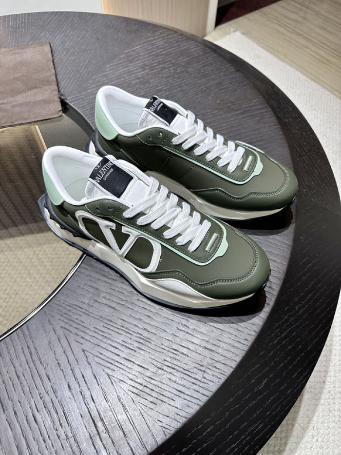 Va1e*ntin0 garavani sneaker