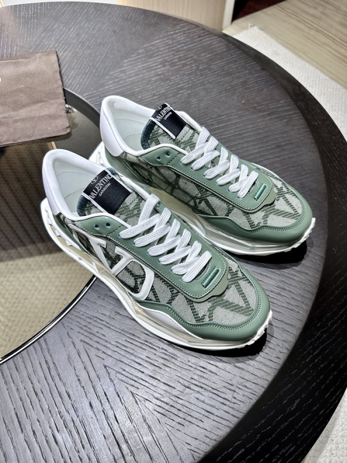 Va1e*ntin0 garavani sneaker