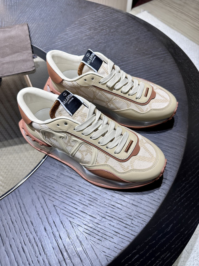 Va1e*ntin0 garavani sneaker