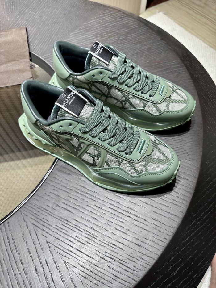 Va1e*ntin0 garavani sneaker