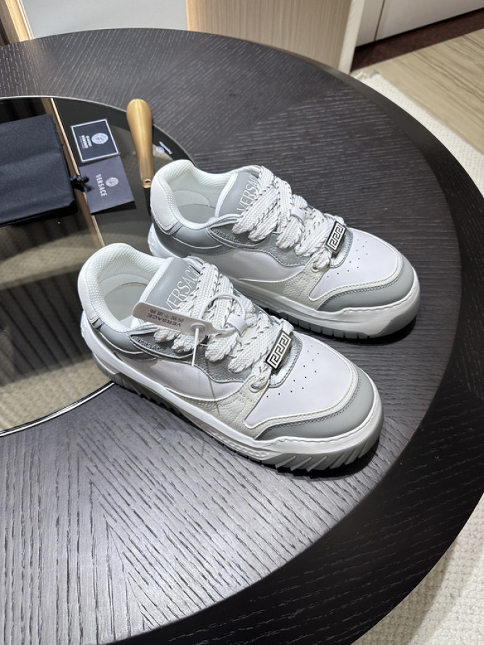 Va1e*ntin0 garavani sneaker