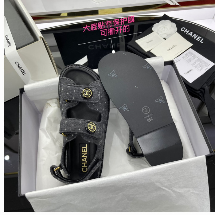 CN Slide Sandal