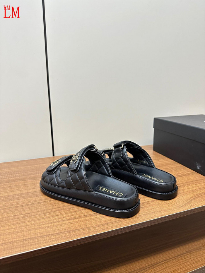 CN Slide Sandal