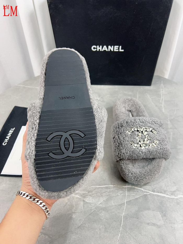 CN Slide Sandal