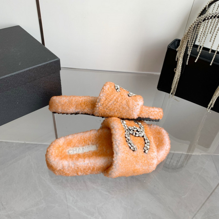 CN Slide Sandal