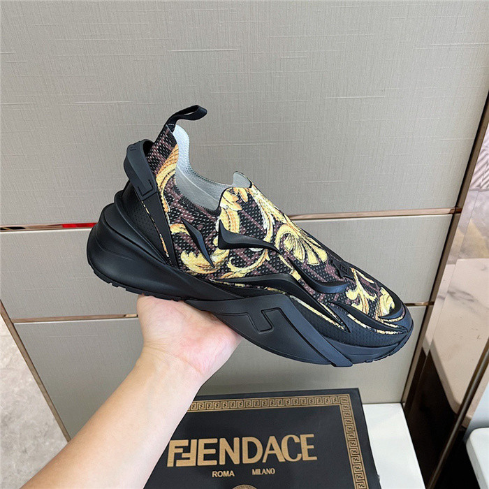 VRCE Sneaker